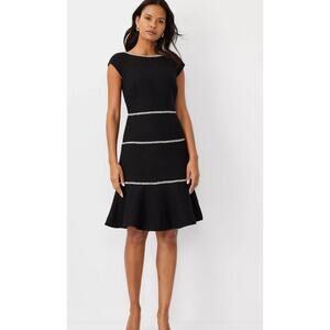 ANN TAYLOR BLACK TWEED TIERED FLARE DRESS SZ 8